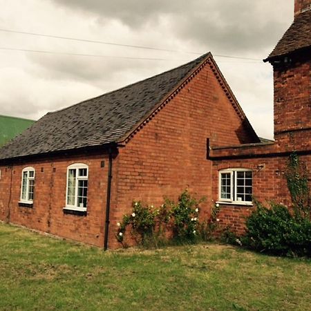 Illshaw Heath Farm Guest Lodge ホックレイ・ヒース エクステリア 写真