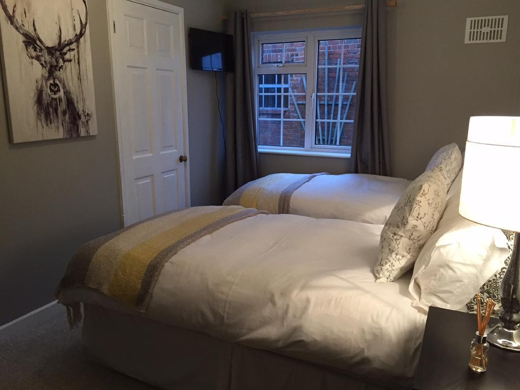 Illshaw Heath Farm Guest Lodge ホックレイ・ヒース 部屋 写真
